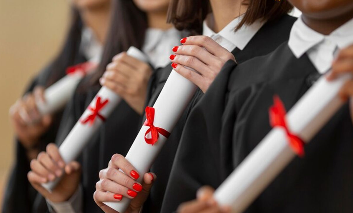 10 Essential Career Tips for Recent Graduates: Expert Advice to ...